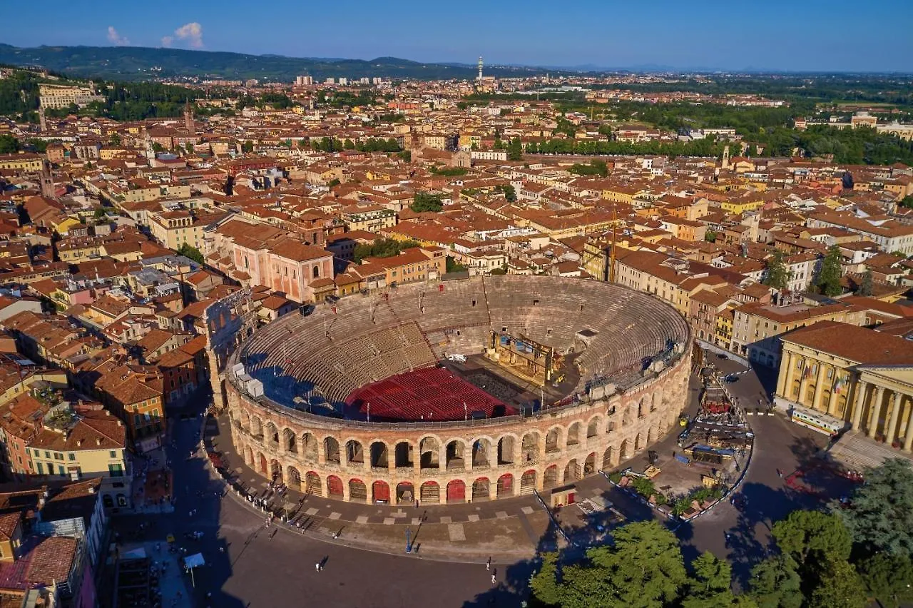 Отель L'Arena Dietro L'Angolo Верона