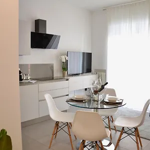 Flats4rent Nikos Апартаменты